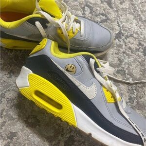 Nike Air Max Go the Extra Smile
Size 7Y -see size guide
In great condition